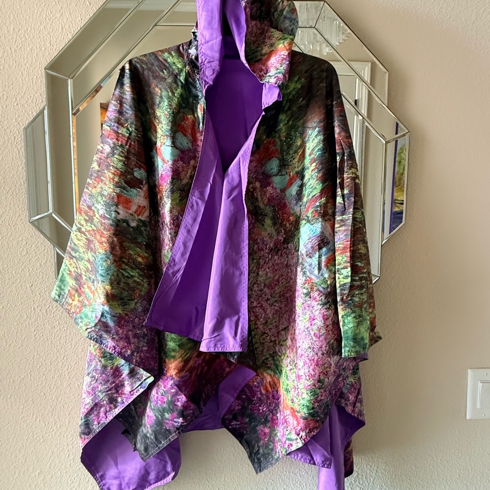 Galleria Women’s Multicolor Floral Hooded Cape brand new with original packaging